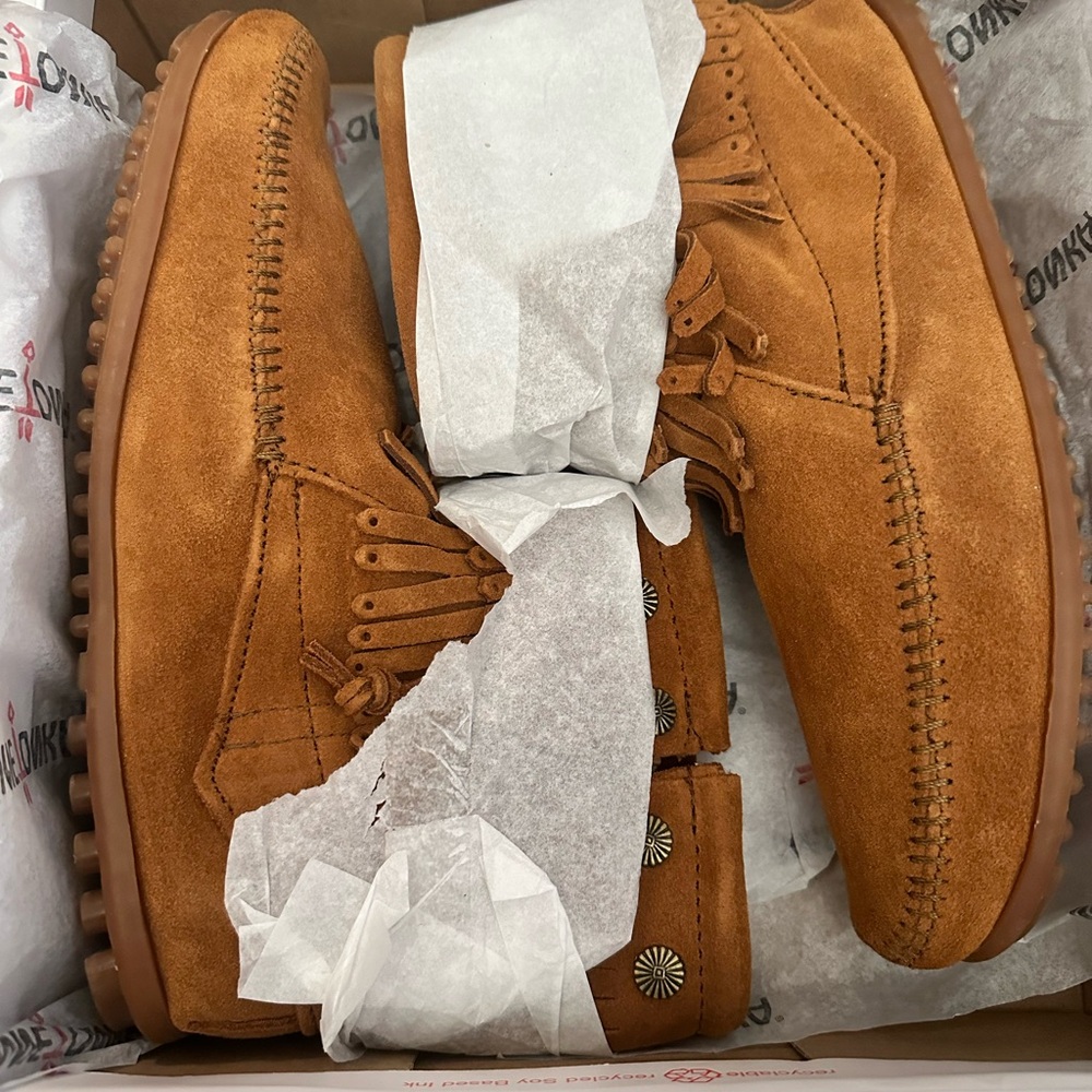 Minnetonka Brown Suede Moccasins